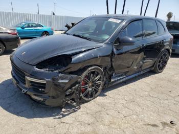  Salvage Porsche Cayenne