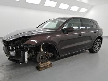  Salvage Porsche Cayenne