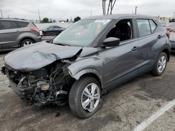  Salvage Nissan Kicks