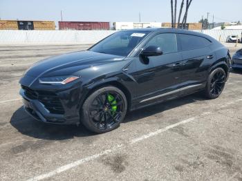  Salvage Lamborghini Urus