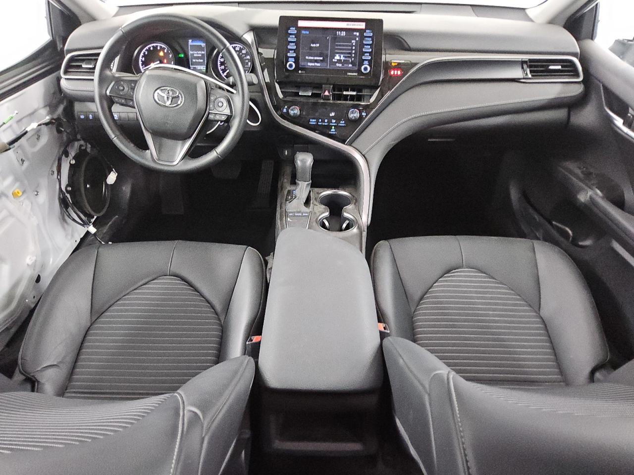 Toyota Camry Se Night Shade Image 12