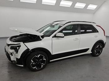  Salvage Kia Niro