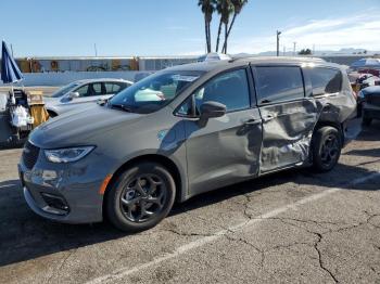  Salvage Chrysler Pacifica