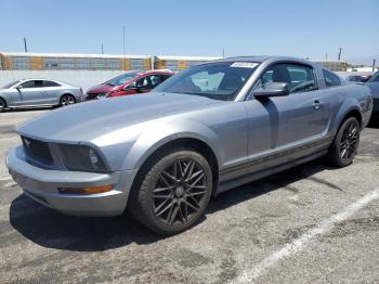  Salvage Ford Mustang
