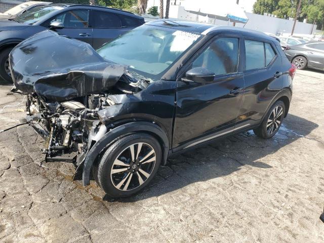 Salvage Nissan Kicks