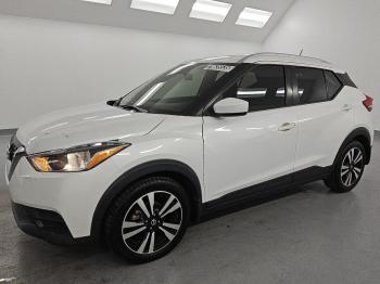  Salvage Nissan Kicks