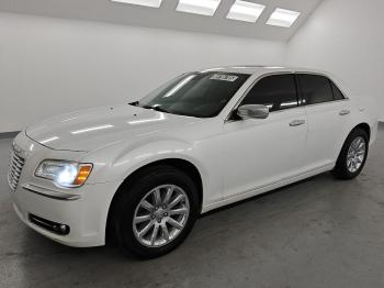  Salvage Chrysler 300