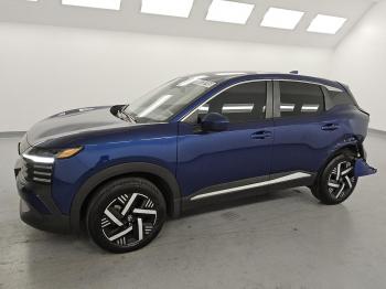 Salvage Nissan Kicks