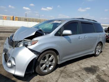  Salvage Toyota Sienna