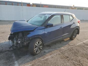  Salvage Nissan Kicks