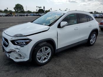  Salvage Mercedes-Benz GLA