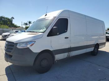 Salvage Mercedes-Benz Sprinter
