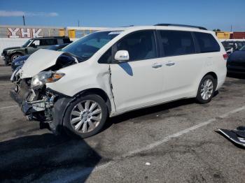  Salvage Toyota Sienna
