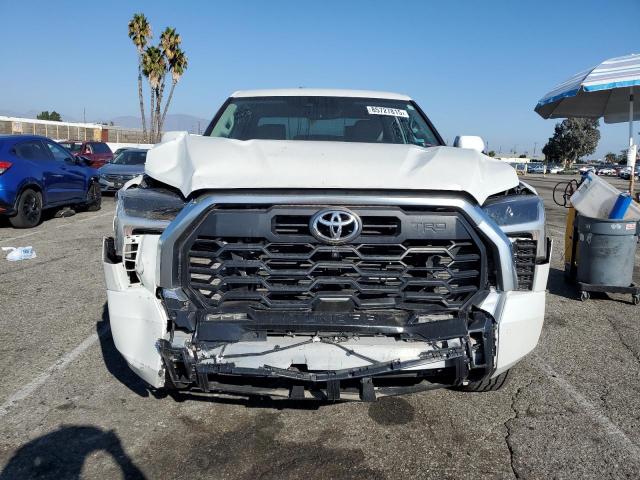 Toyota Tundra Crewmax Limited Image 3