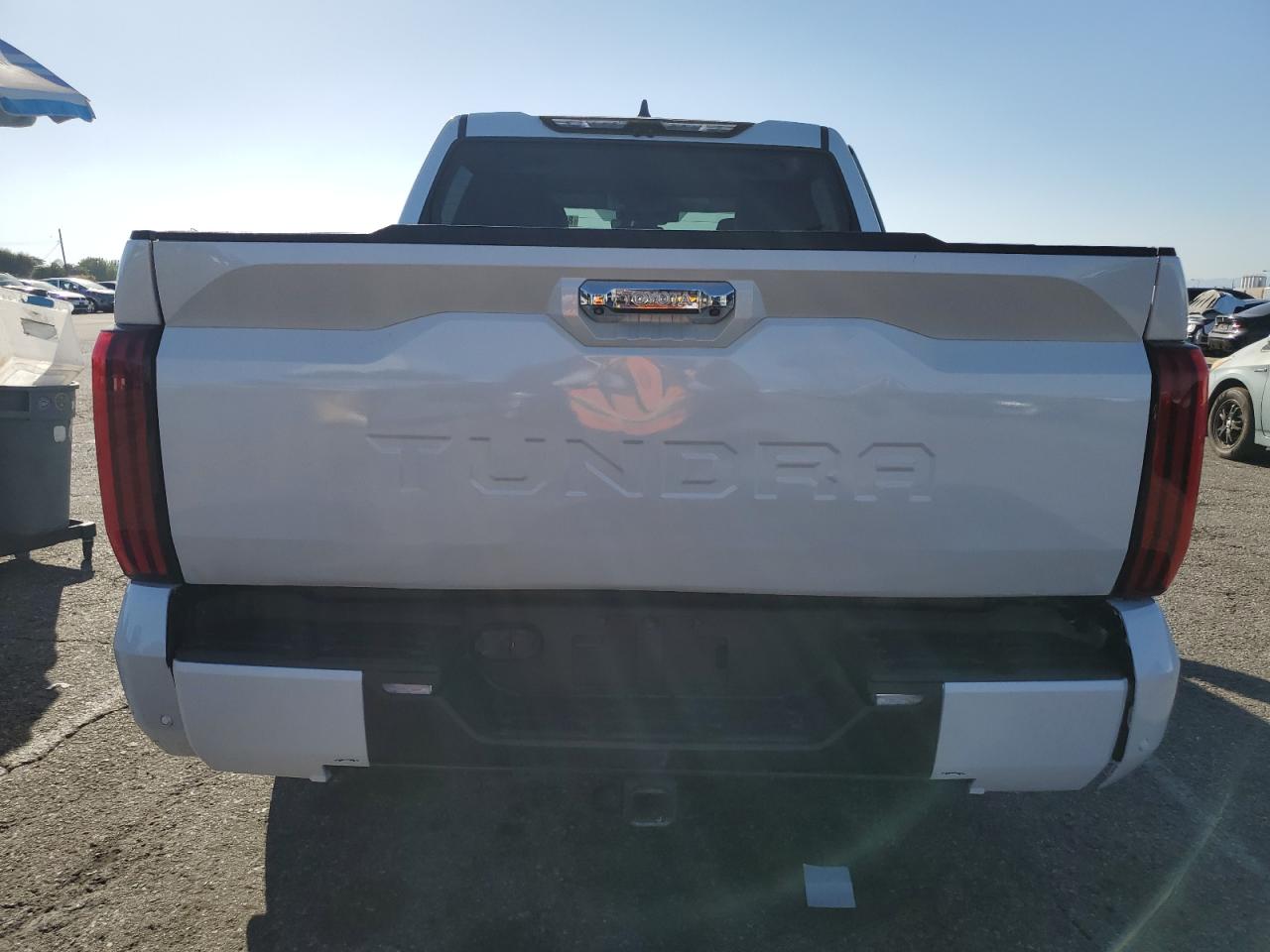 Toyota Tundra Crewmax Limited Image 2