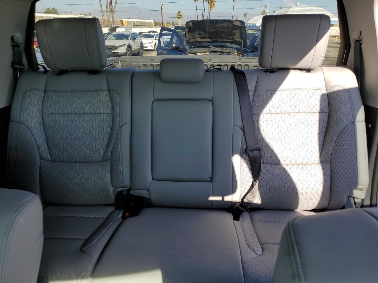 Toyota Tundra Crewmax Limited Image 12