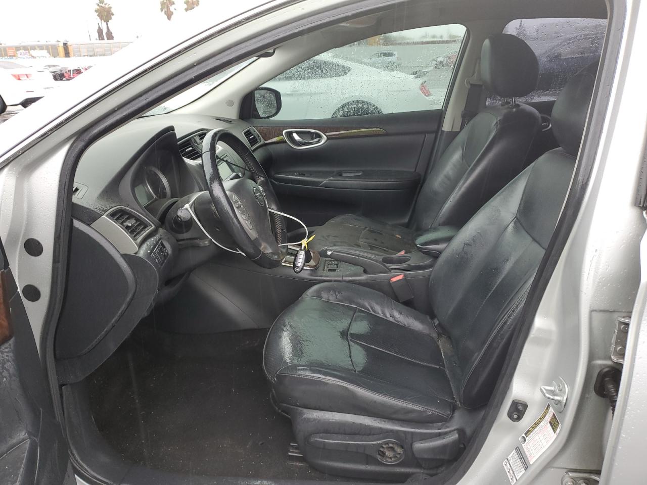 Nissan Sentra S Image 2