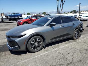  Salvage Toyota Crown Xle