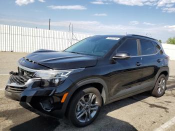  Salvage Kia Seltos