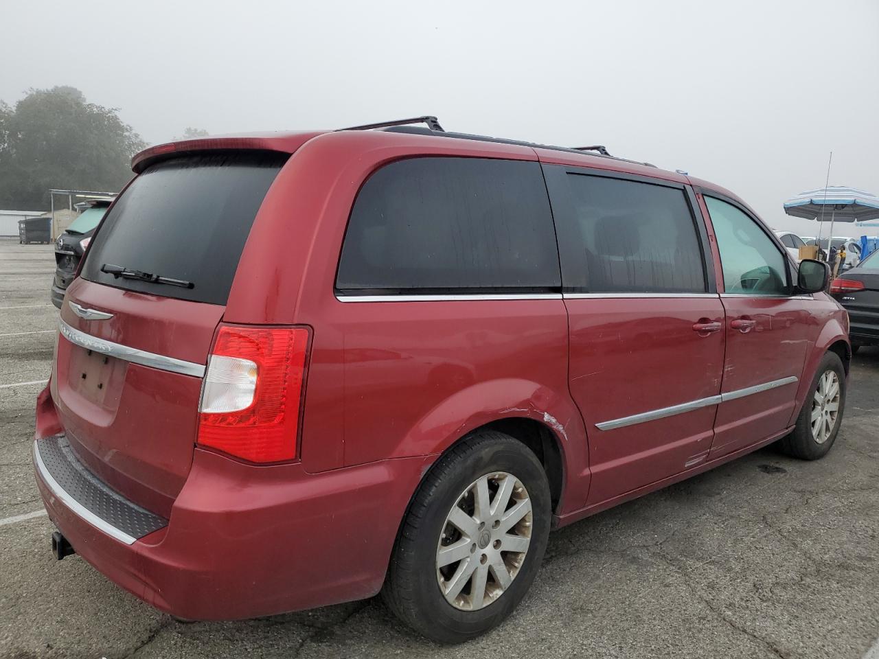 Chrysler Minivan Touring Image 7