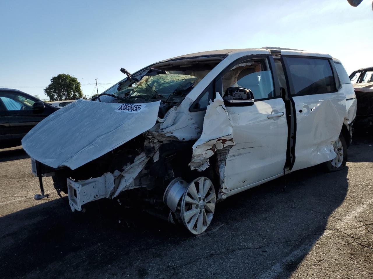 Kia Sedona Lx Image 1