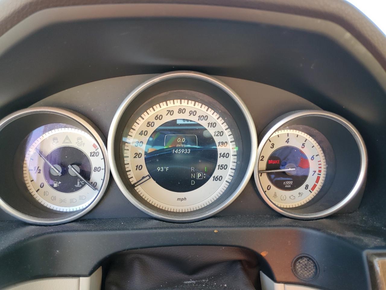 Mercedes-Benz E-Class 350 4matic Image 10