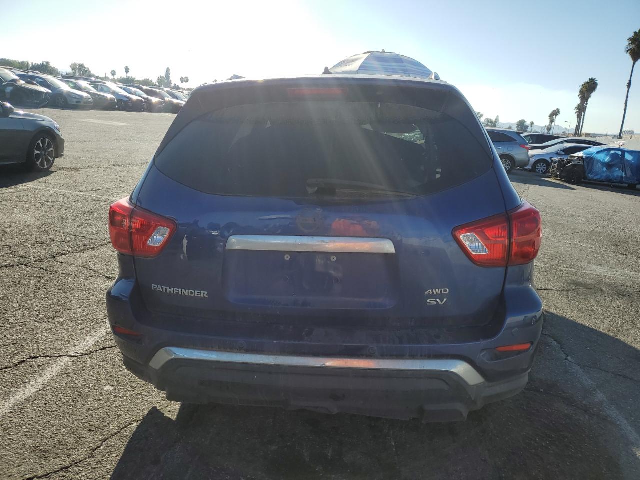 Nissan Pathfinder S Image 13