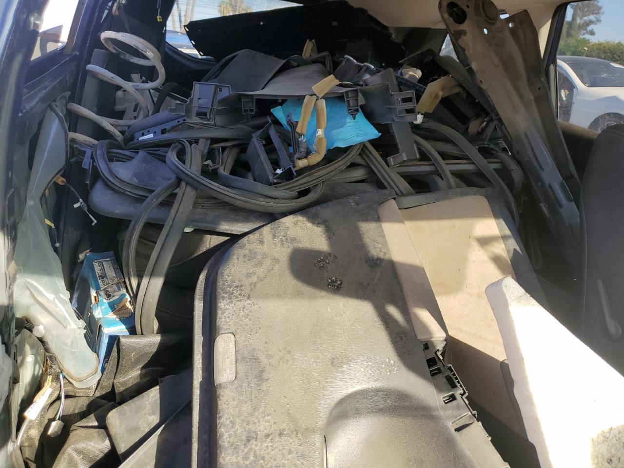 Nissan Pathfinder S Image 6