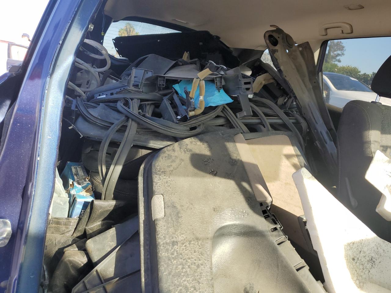 Nissan Pathfinder S Image 14