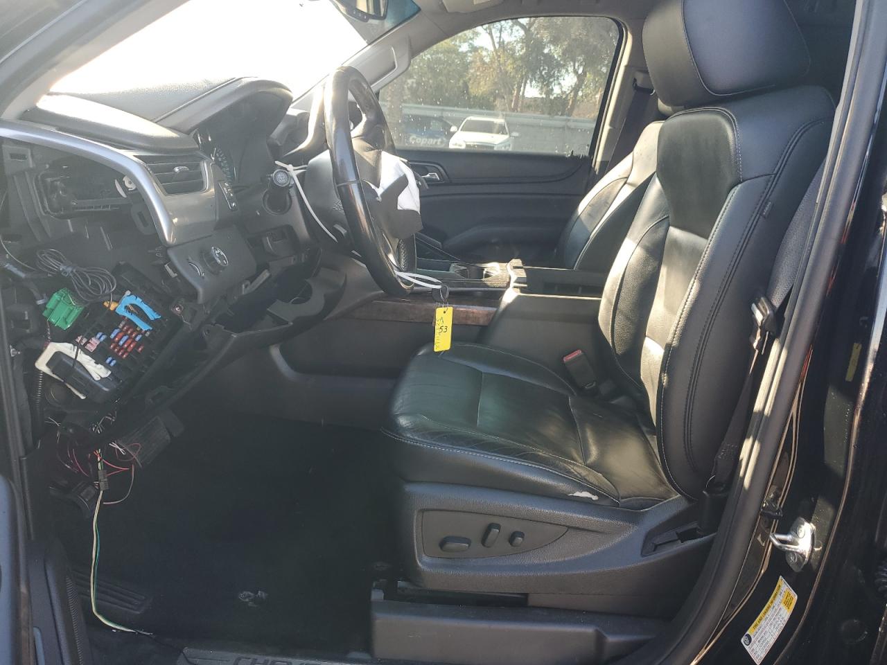 Chevrolet Suburban C1500 Lt Image 11