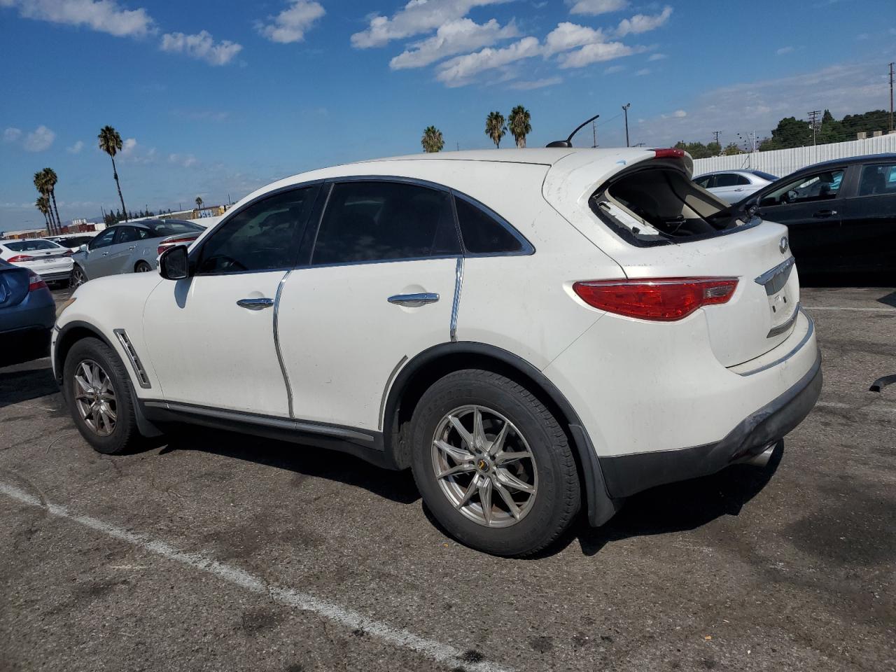 INFINITI Fx Image 2