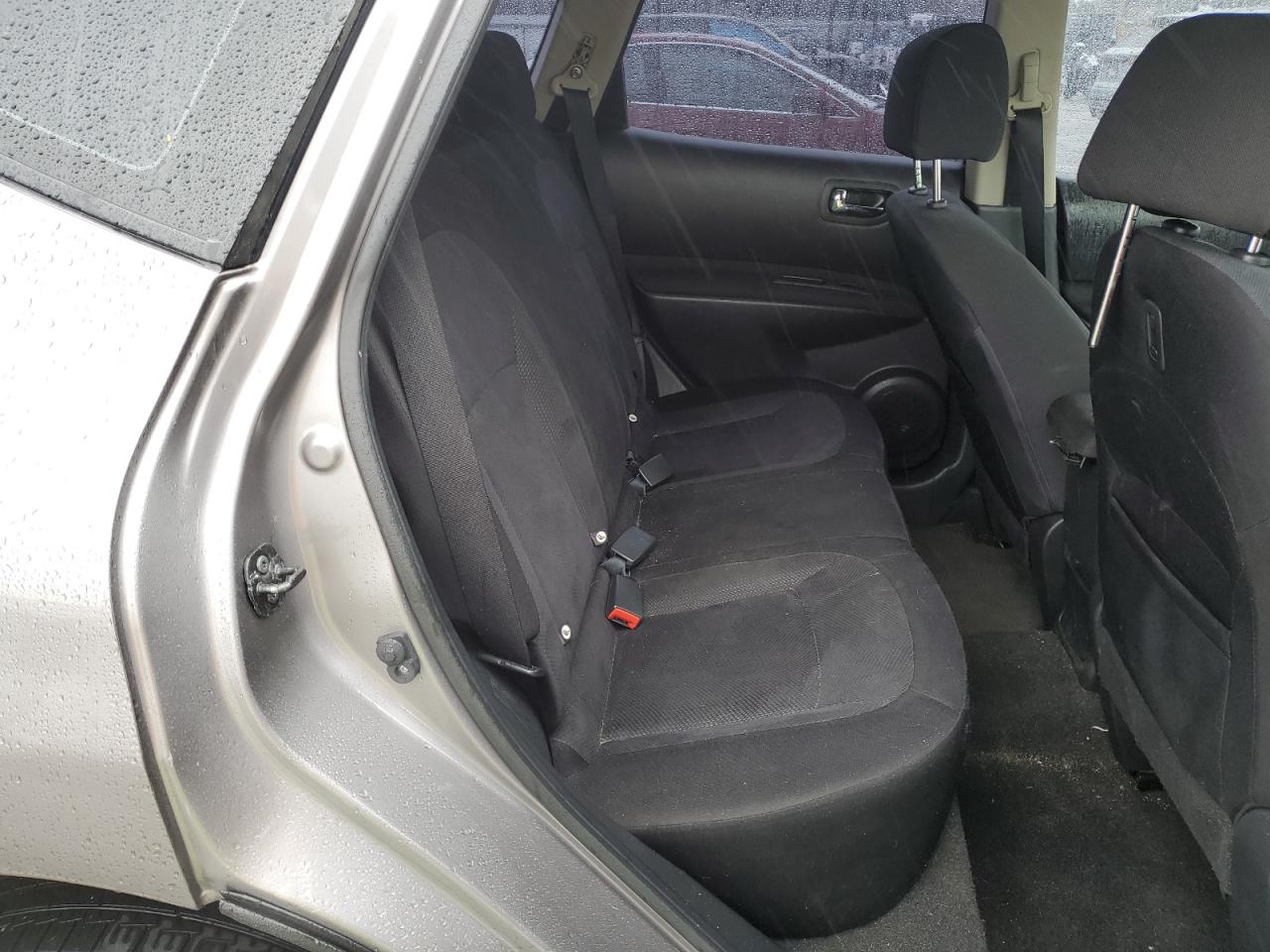 Nissan Rogue S Image 11