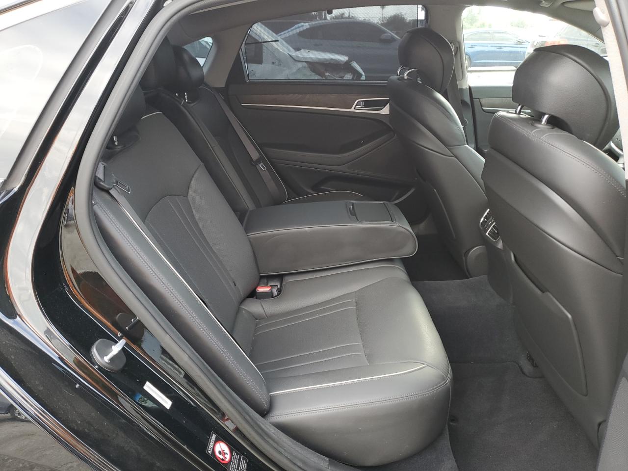 Hyundai Genesis 3.8l Image 9