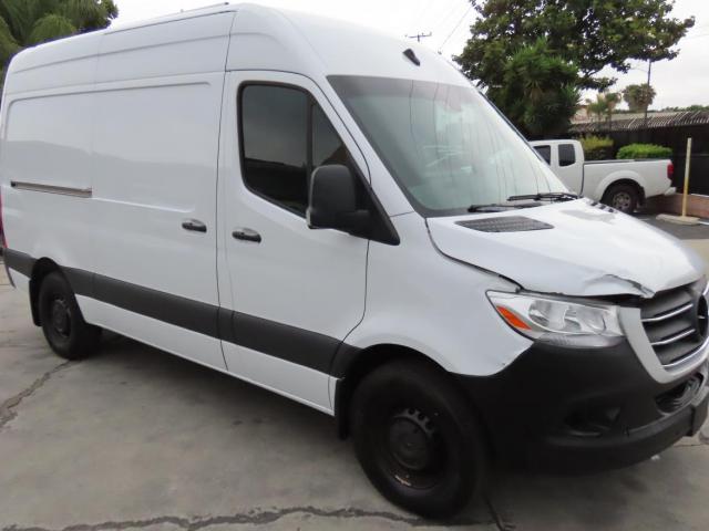  Salvage Mercedes-Benz Sprinter