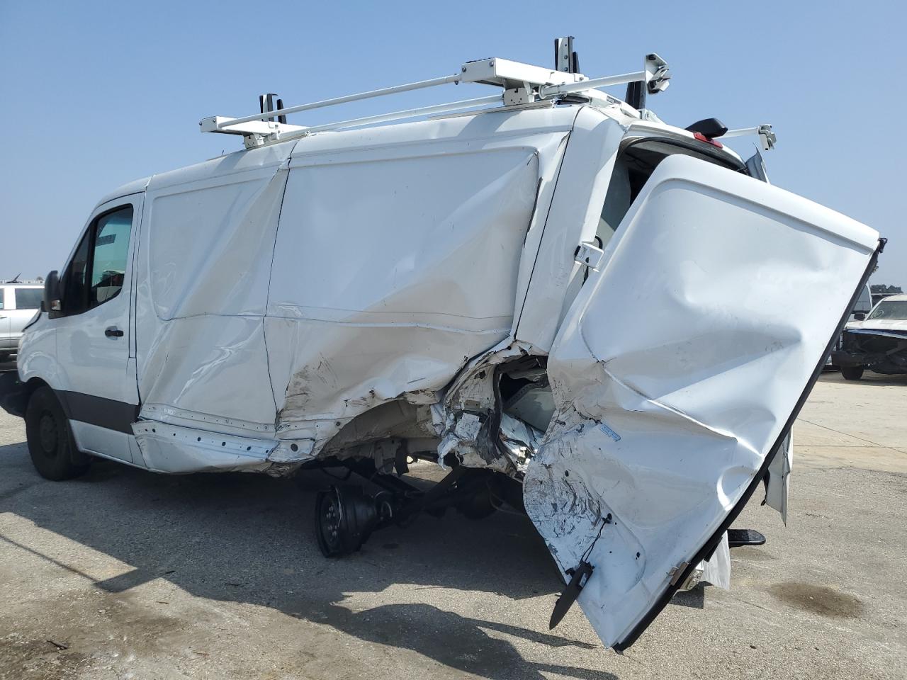 Mercedes-Benz Sprinter 2500 Image 6