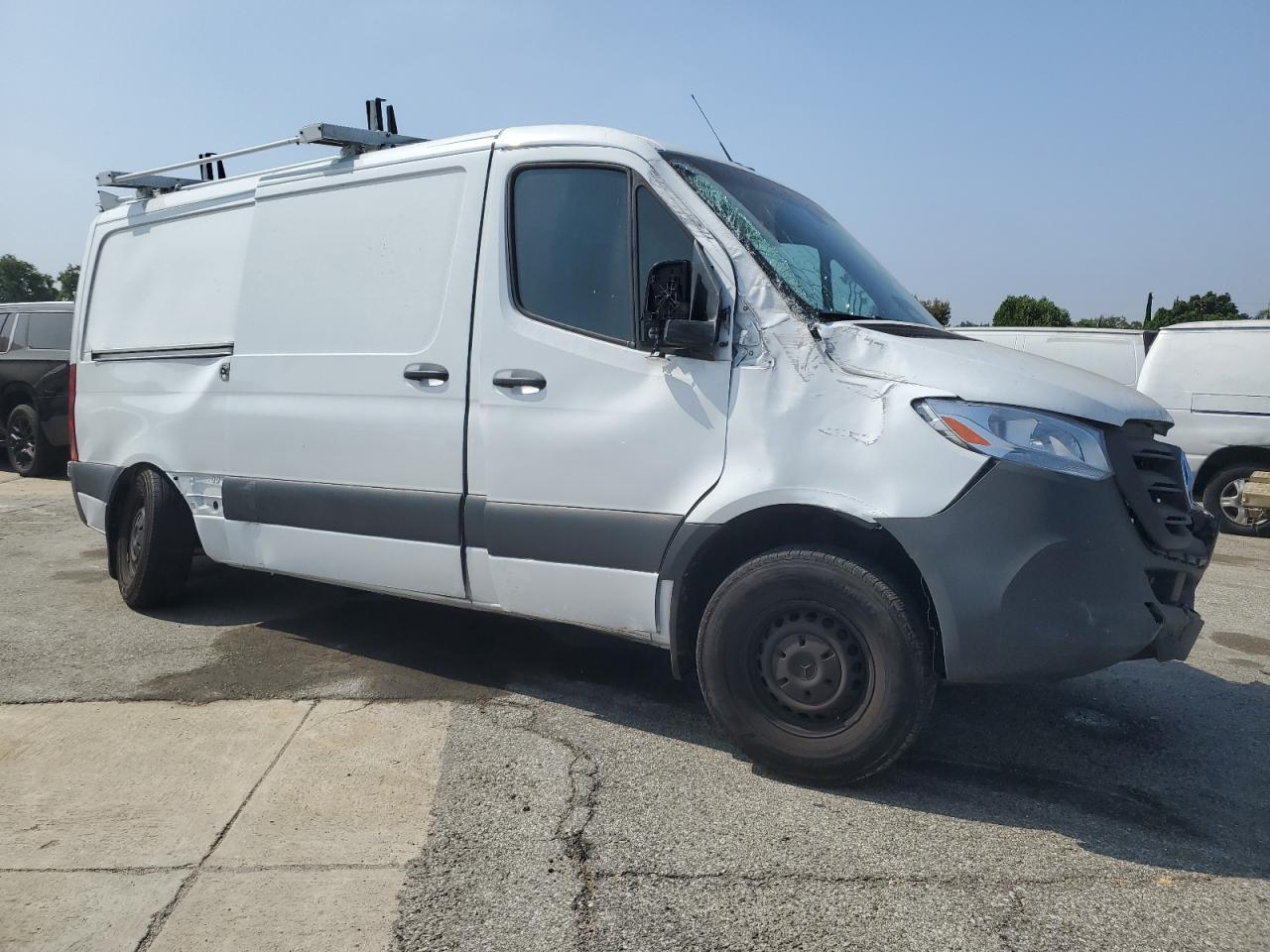 Mercedes-Benz Sprinter 2500 Image 4