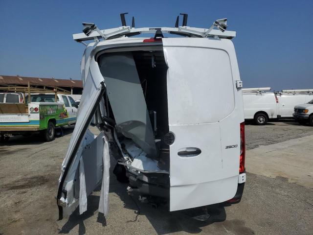 Mercedes-Benz Sprinter 2500 Image 7