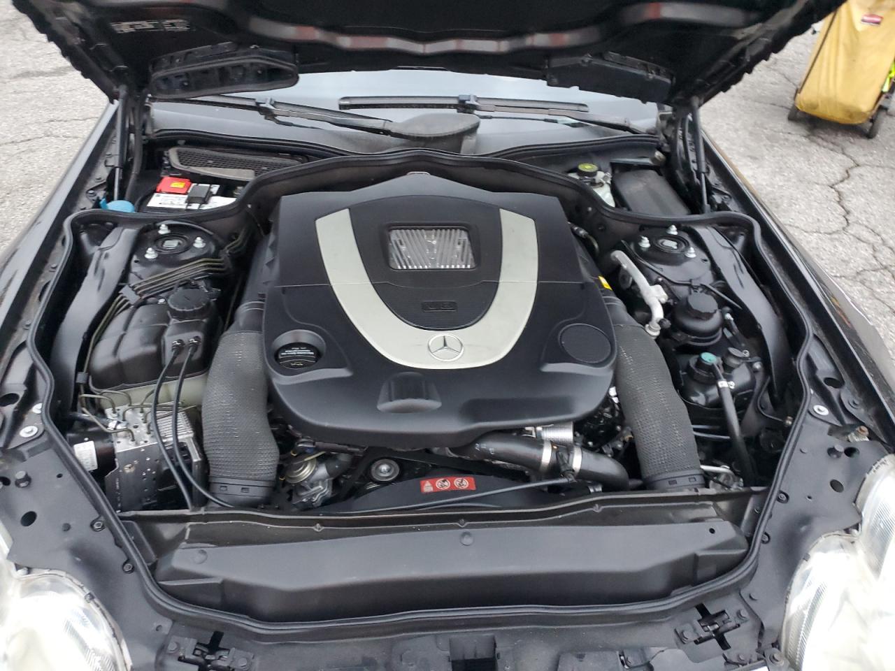 Mercedes-Benz S-Class 550 Image 8