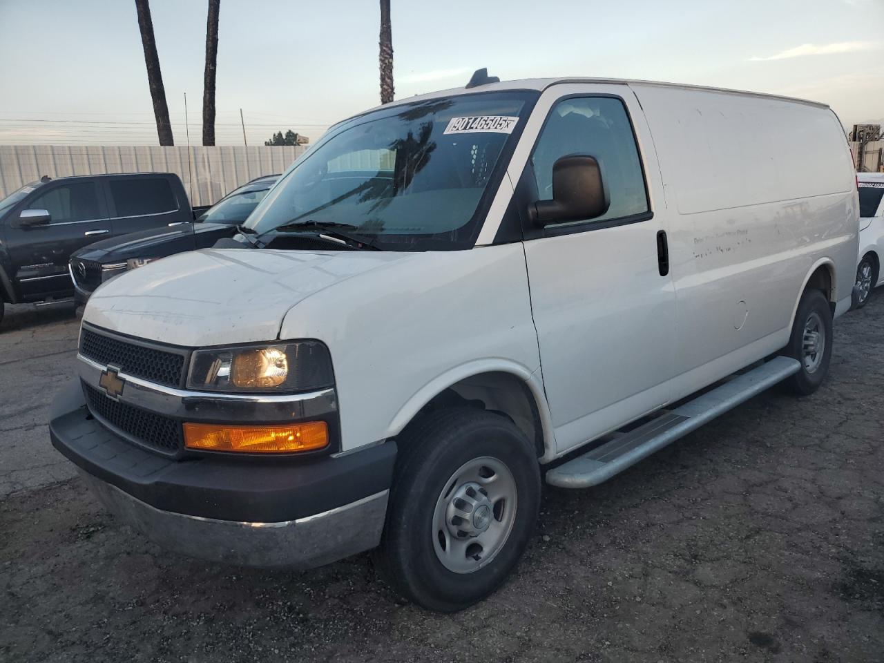 Chevrolet Express Image 1