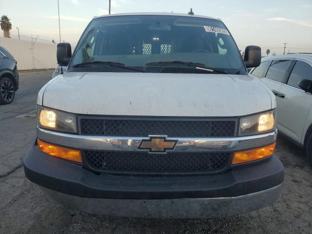 Chevrolet Express Image 3