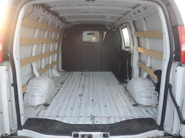 Chevrolet Express Image 13