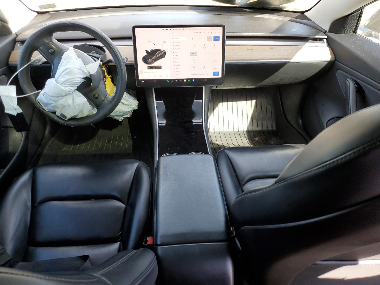 Tesla Model 3 Image 10