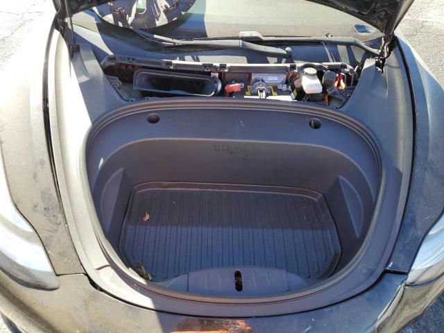 Tesla Model 3 Image 4