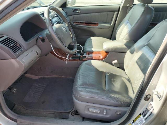 Toyota Camry Le Image 6