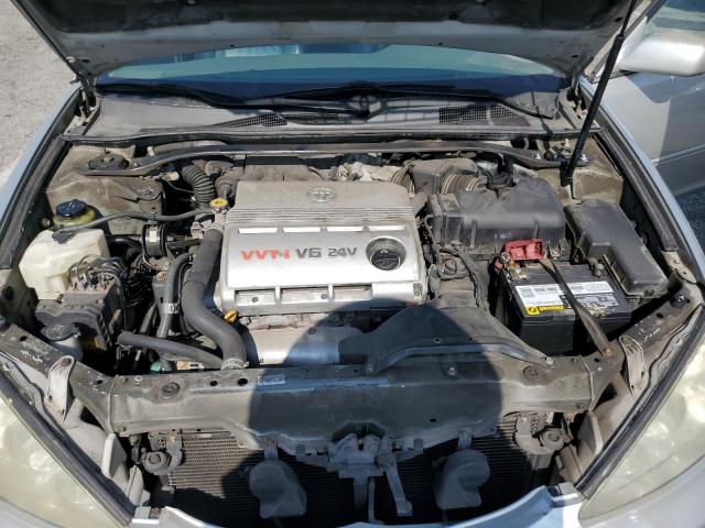 Toyota Camry Le Image 8