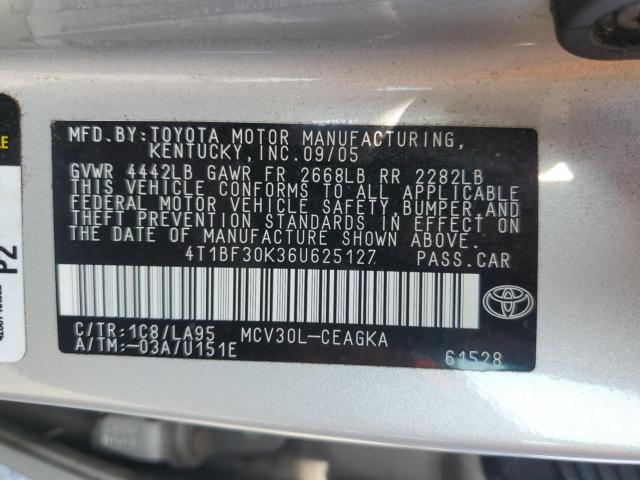 Toyota Camry Le Image 12