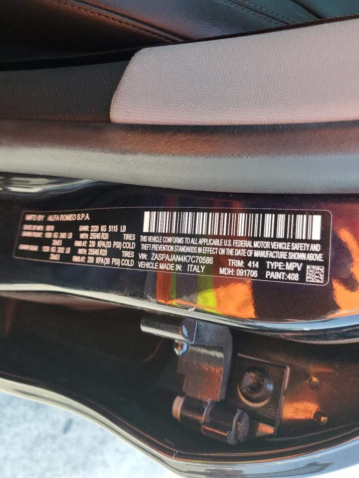 Alfa Romeo Stelvio Image 7