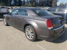 Chrysler 300 Limited Image 7