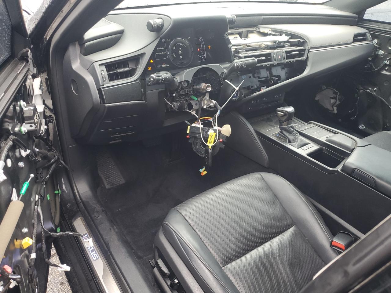 Lexus Es 300h Base Image 4