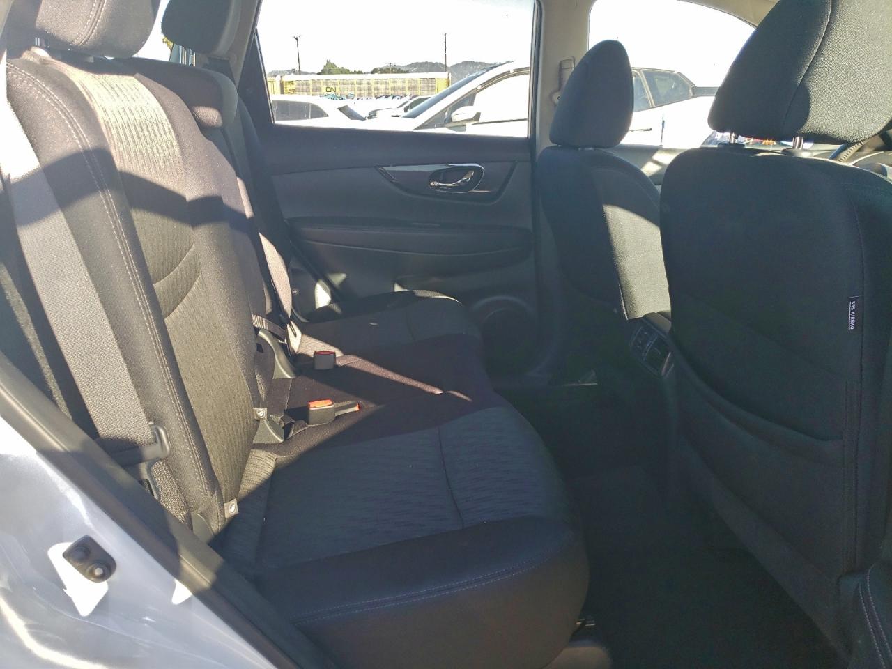 Nissan Rogue Sv Image 2